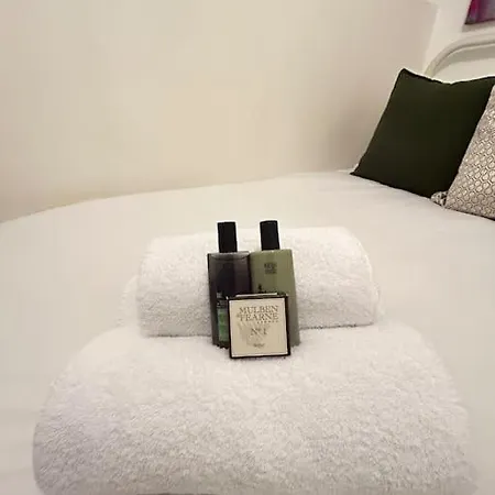 Modern 2 Bed In City Centre Apartamento *