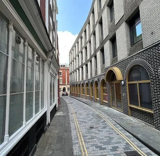 Modern 2 Bed In City Centre Bristol